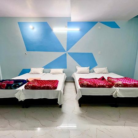 Trilok Residency - Dashashwamedh พาราณสี ภายนอก รูปภาพ