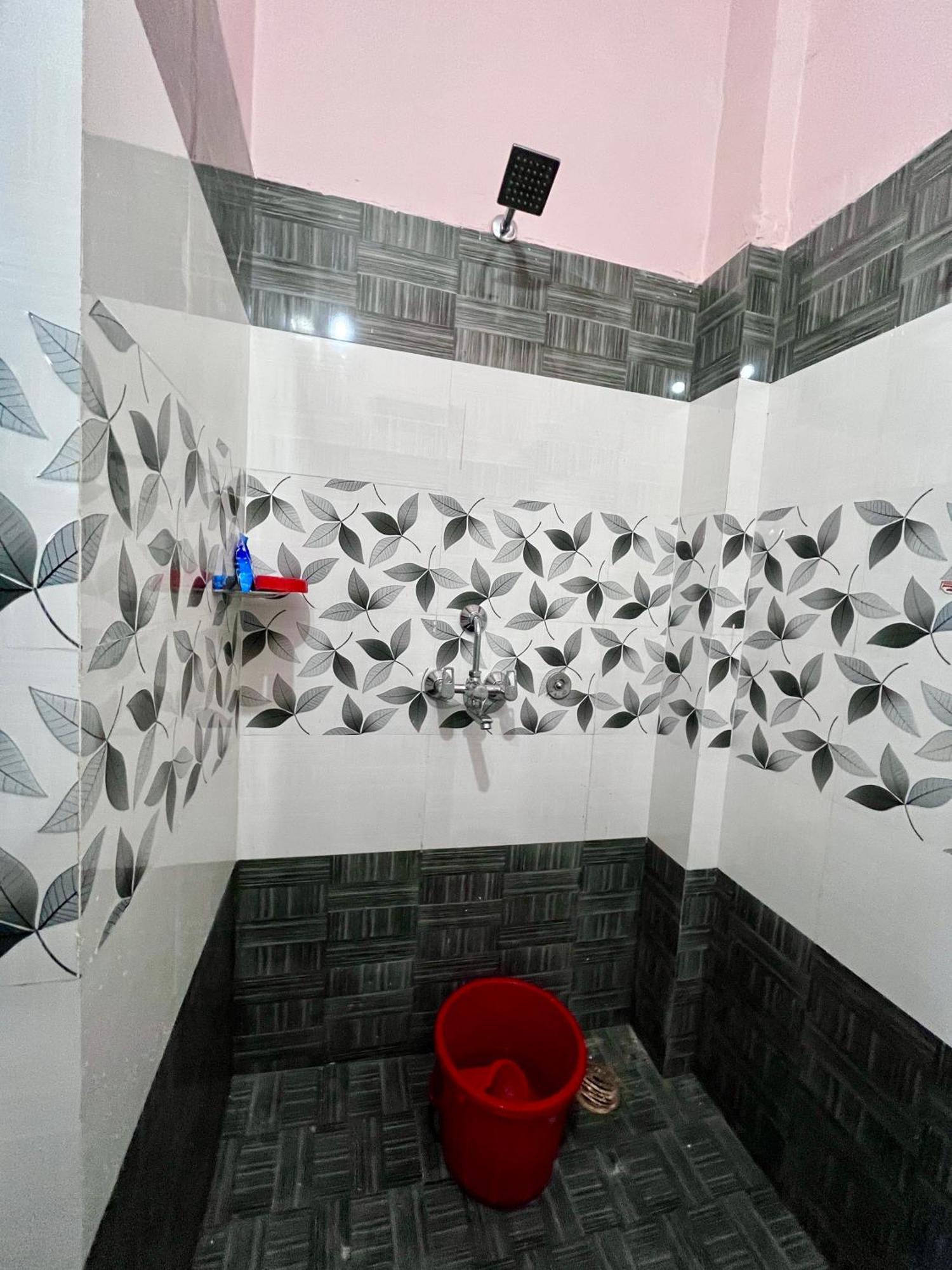 Trilok Residency - Dashashwamedh พาราณสี ภายนอก รูปภาพ