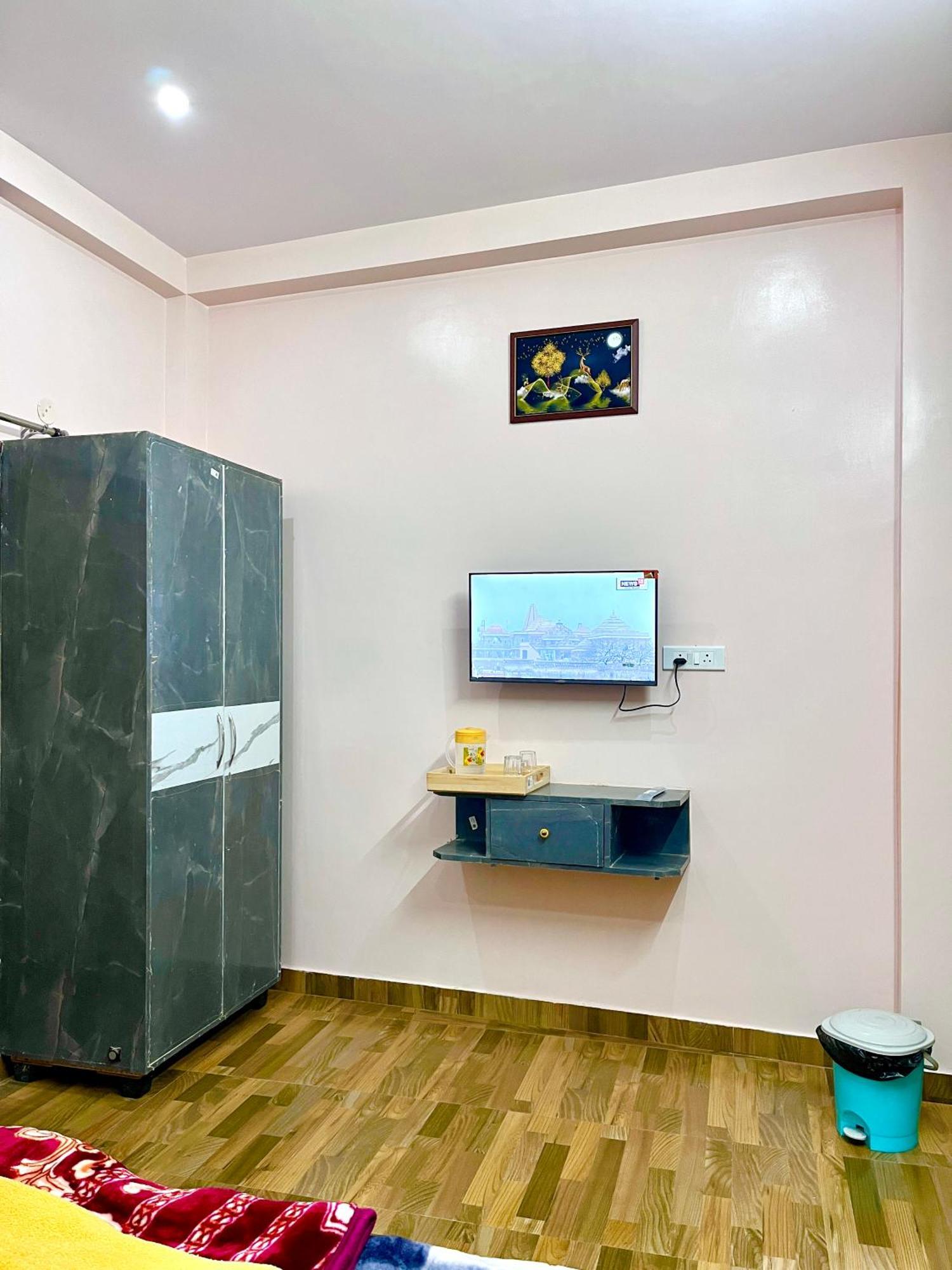 Trilok Residency - Dashashwamedh พาราณสี ภายนอก รูปภาพ