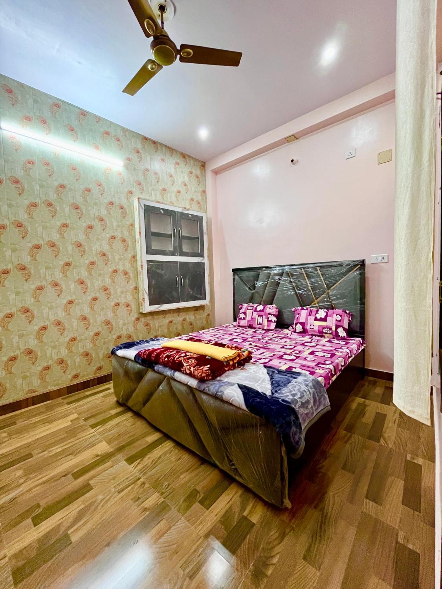 Trilok Residency - Dashashwamedh พาราณสี ภายนอก รูปภาพ