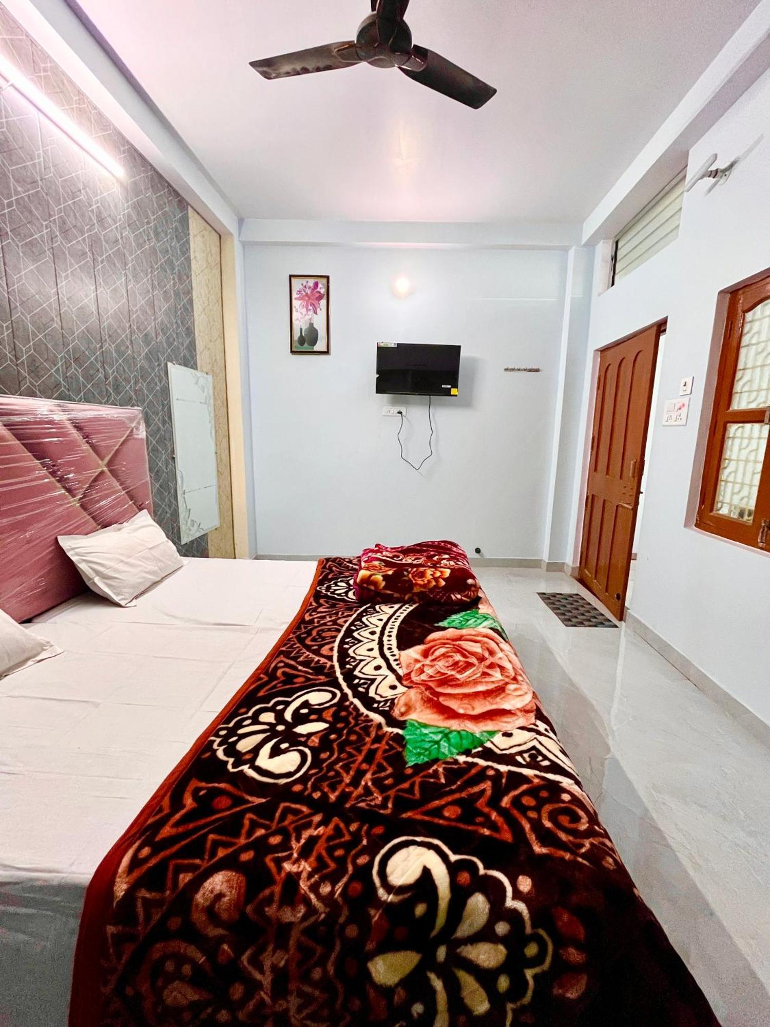 Trilok Residency - Dashashwamedh พาราณสี ภายนอก รูปภาพ