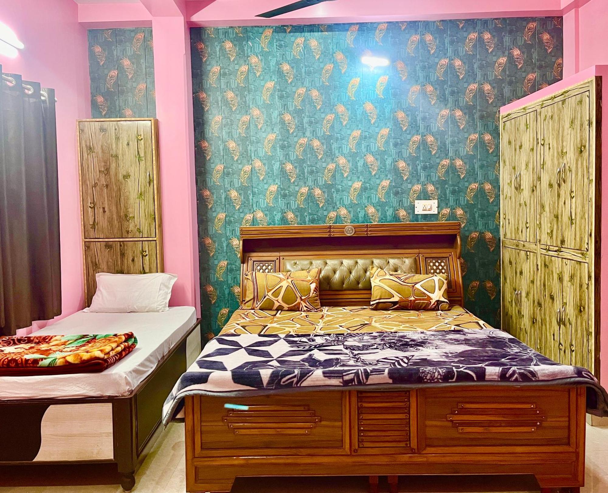 Trilok Residency - Dashashwamedh พาราณสี ภายนอก รูปภาพ