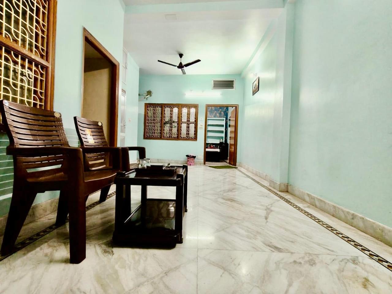 Trilok Residency - Dashashwamedh พาราณสี ภายนอก รูปภาพ